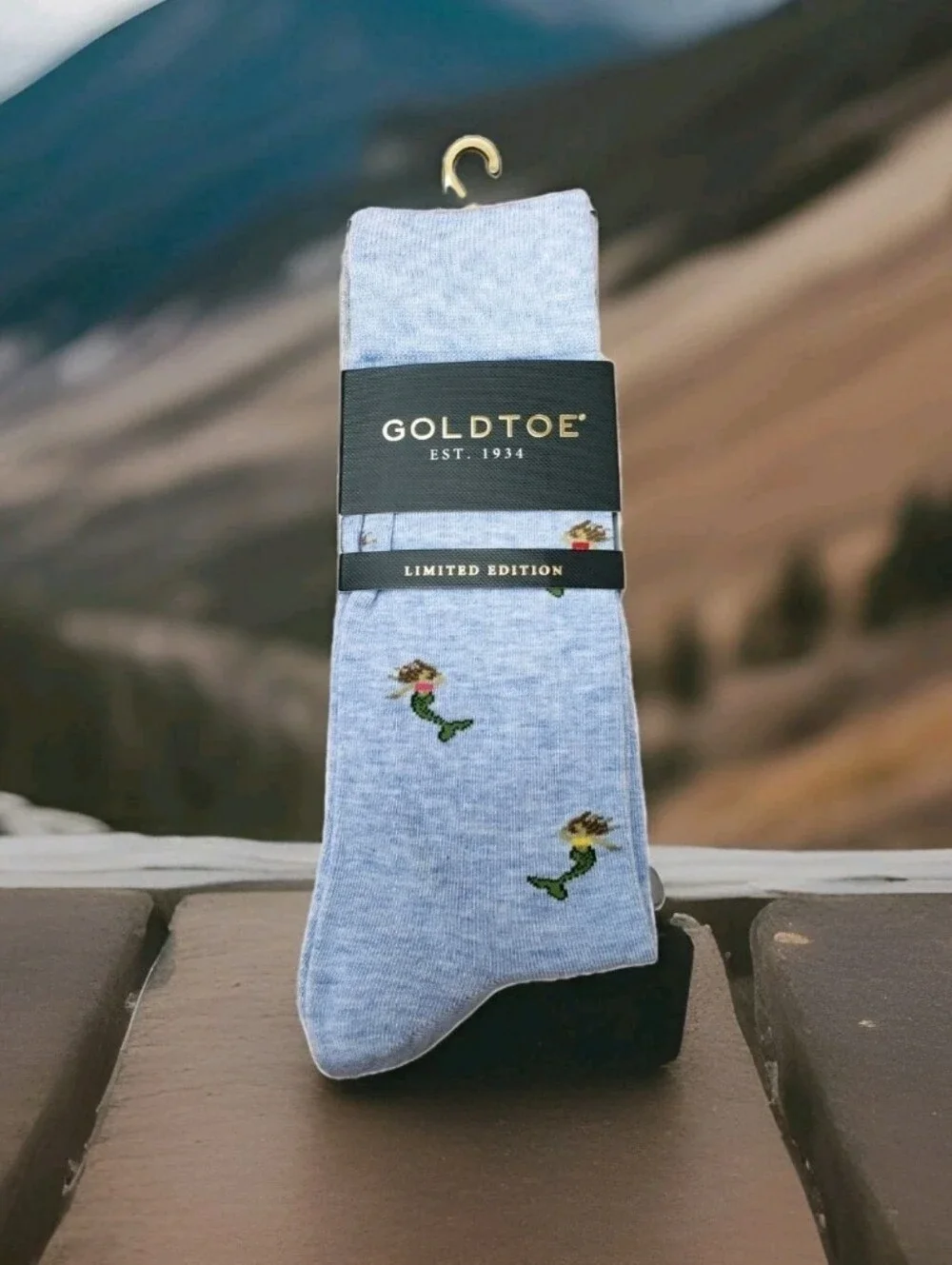 GOLDTOE: MEN'S: LIMITED EDITION SOCKS: MERMAIDS: SURPRISE DOT: 2 PACK: BRAND NEW